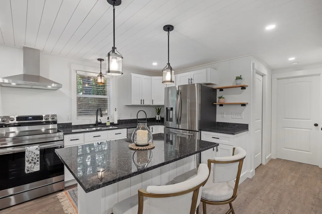 14 Greemore Road Meredith NH 03253