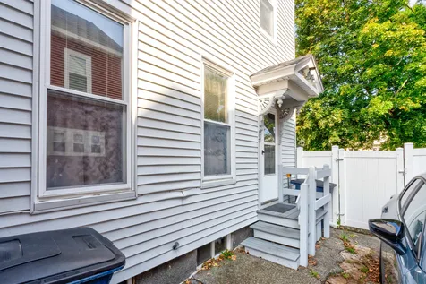 6 Courtland Street Nashua NH 03064