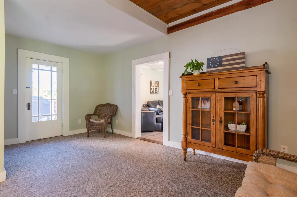 171 S Hill Road New Boston NH 03070