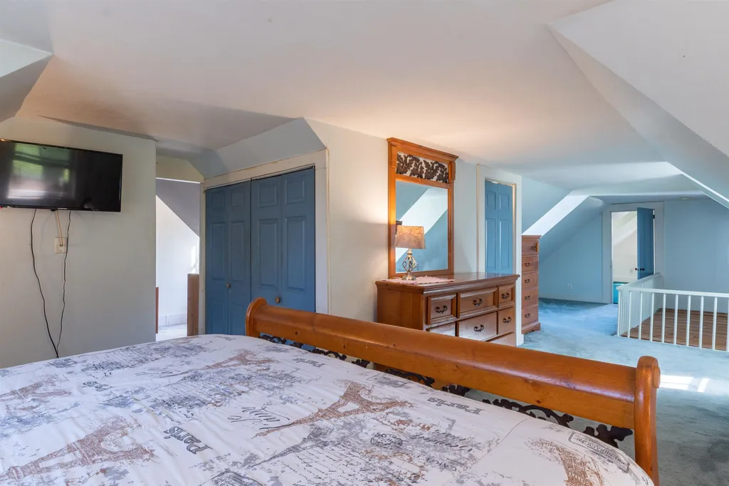 171 S Hill Road New Boston NH 03070