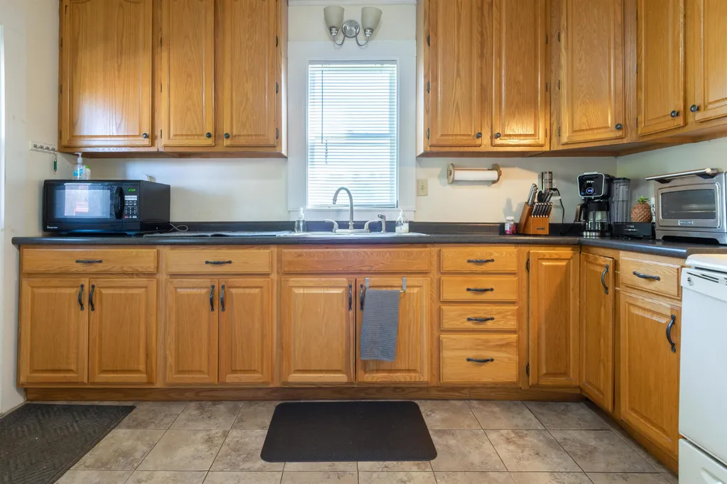 171 S Hill Road New Boston NH 03070