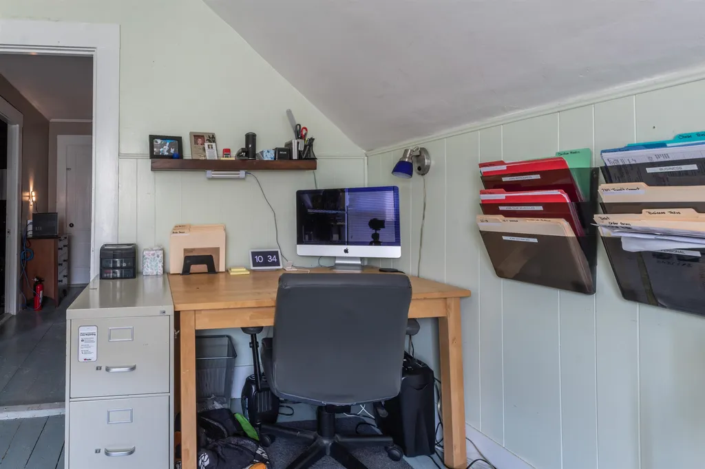 171 S Hill Road New Boston NH 03070