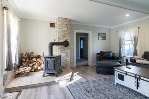 171 S Hill Road New Boston NH 03070