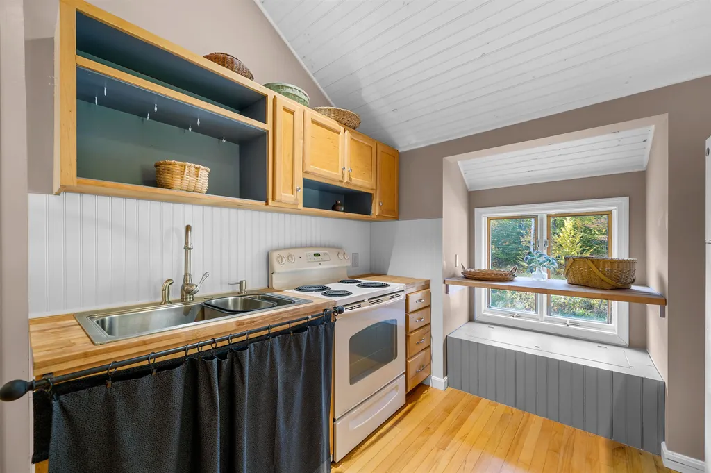 25 Wilder Road Worcester VT 05682