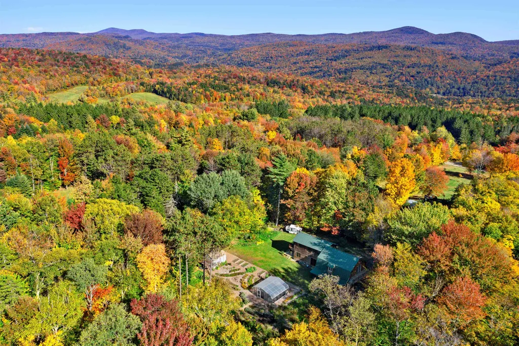 25 Wilder Road Worcester VT 05682