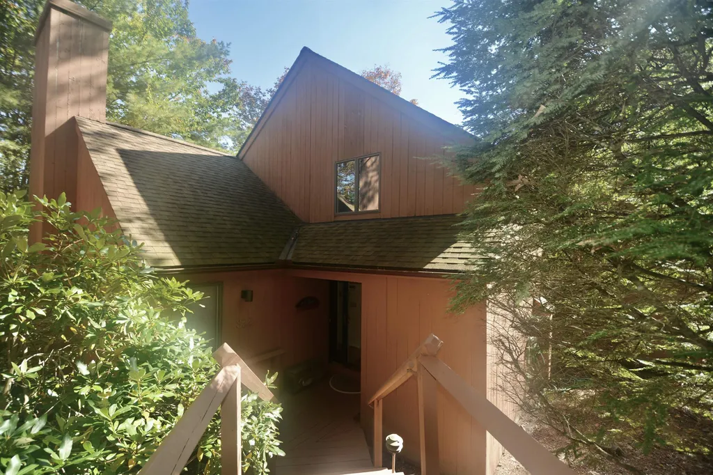 822 Covered Bridge Lane Grantham NH 03753
