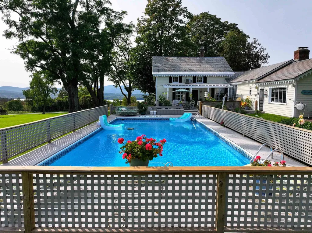 1102 Smith Street Shoreham VT 05770