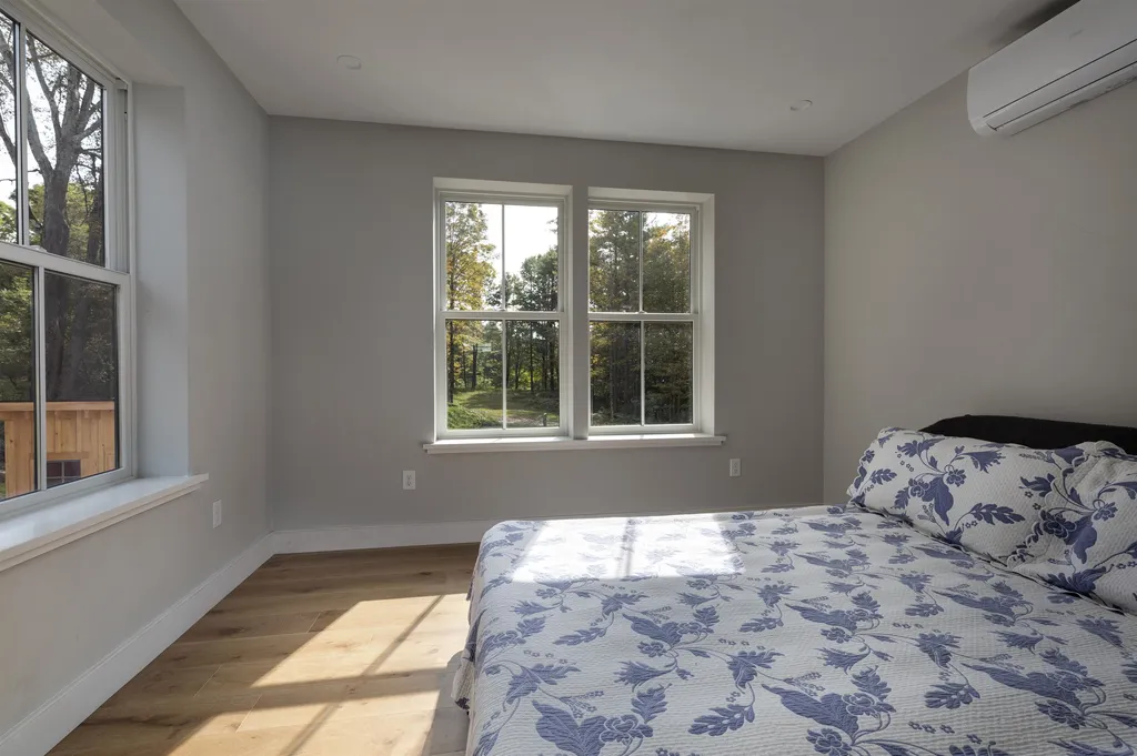 14 On The Common Lyme NH 03768