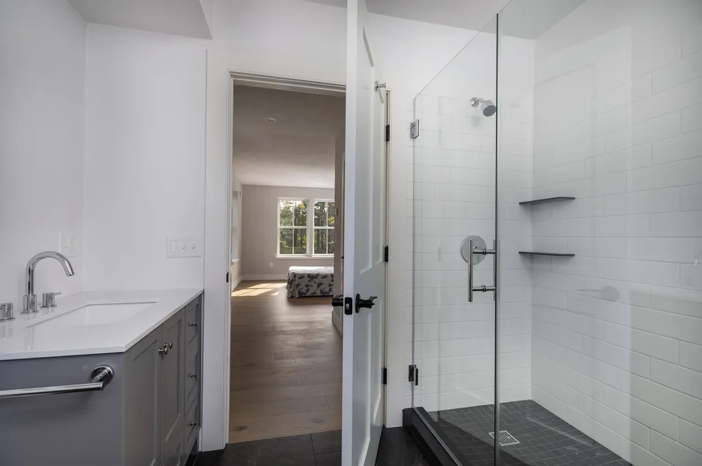 14 On The Common Lyme NH 03768