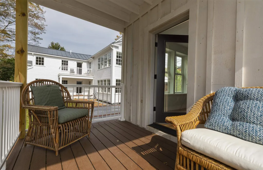 14 On The Common Lyme NH 03768