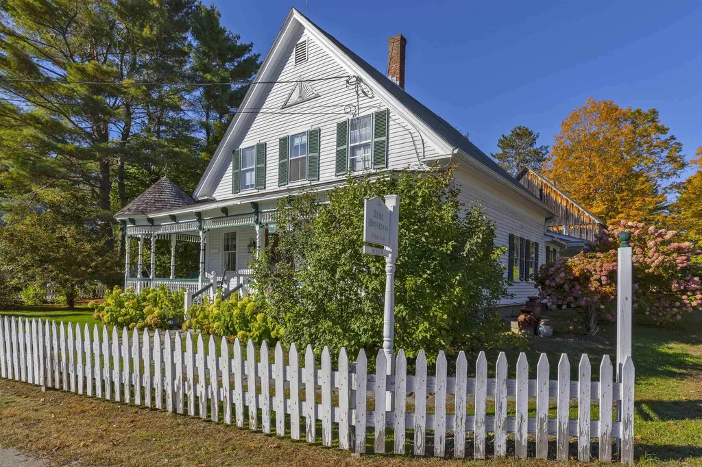 14 On The Common Lyme NH 03768