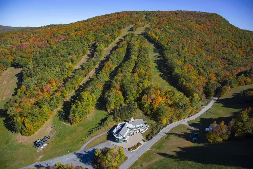 14 On The Common Lyme NH 03768