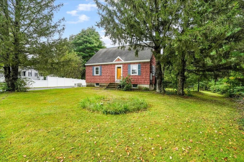 134 Brady Circle Manchester NH 03109