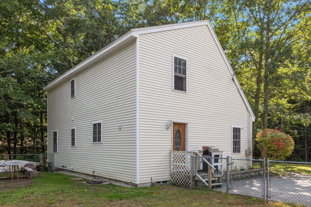 94 Centennial Drive Webster NH 03303