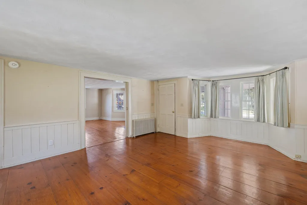 397 S. Main Street Wolfeboro NH 03894