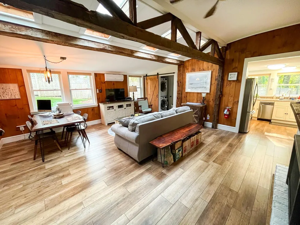 785 Holiday Point Road North Hero VT 05474