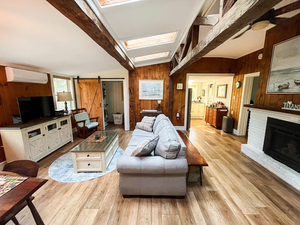 785 Holiday Point Road North Hero VT 05474