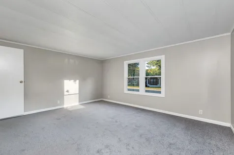 2 Dawn Drive Concord NH 03303