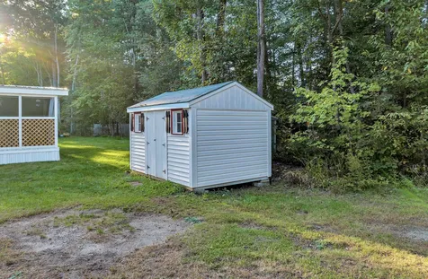 2 Dawn Drive Concord NH 03303