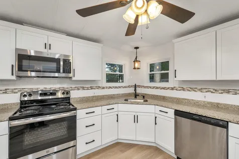 2 Dawn Drive Concord NH 03303