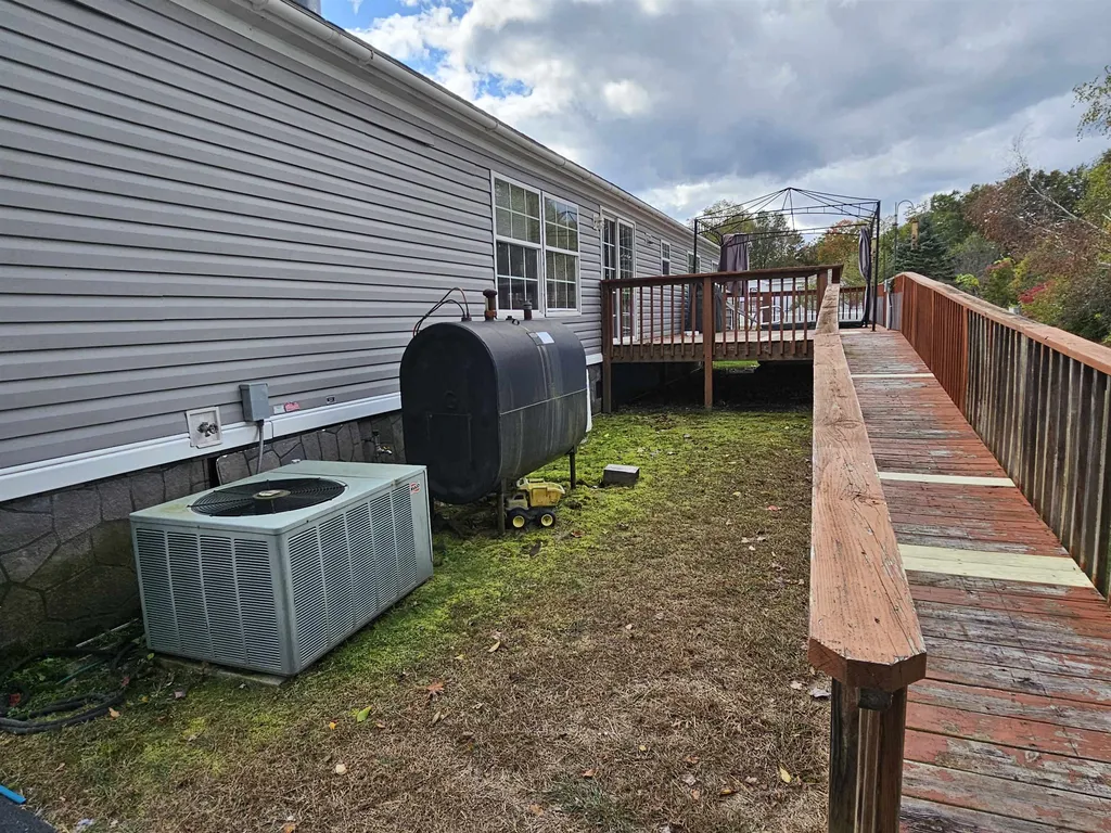 38 Hillview Circle Charlestown NH 03603