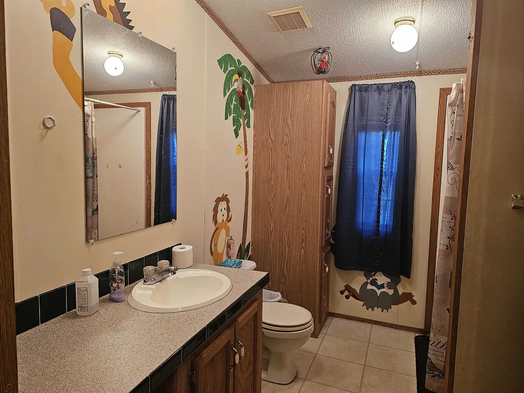 38 Hillview Circle Charlestown NH 03603