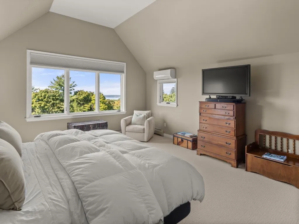 58 Deforest Road Burlington VT 05401