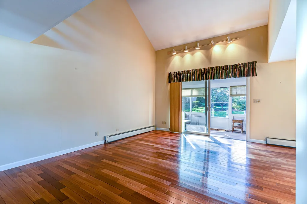 8 Hillcrest Drive Dover NH 03820