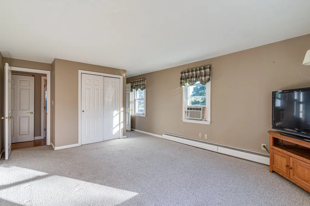 8 Hillcrest Drive Dover NH 03820