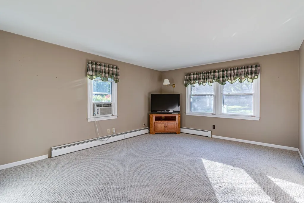 8 Hillcrest Drive Dover NH 03820