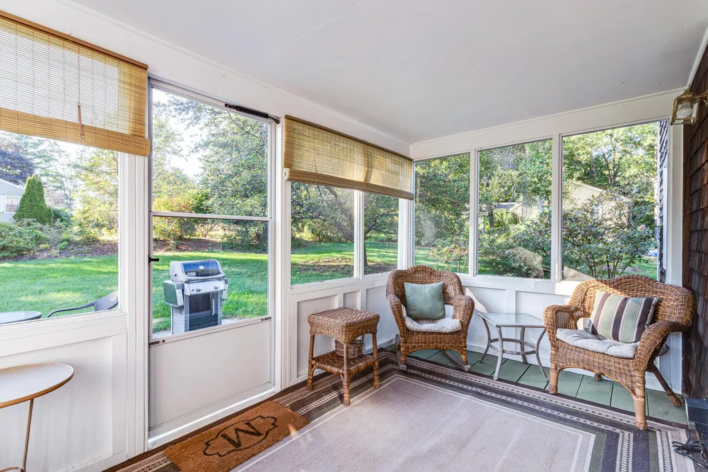 8 Hillcrest Drive Dover NH 03820