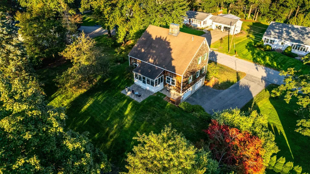 8 Hillcrest Drive Dover NH 03820