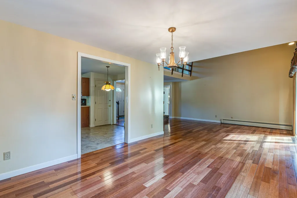 8 Hillcrest Drive Dover NH 03820