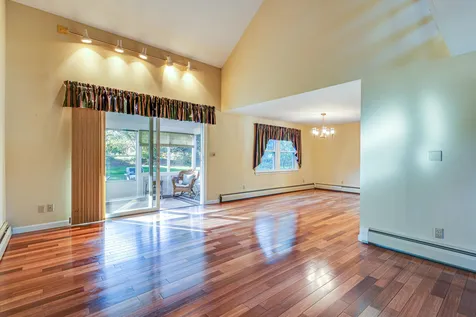 8 Hillcrest Drive Dover NH 03820
