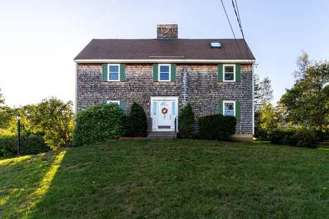 8 Hillcrest Drive Dover NH 03820