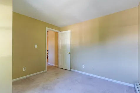 8 Hillcrest Drive Dover NH 03820
