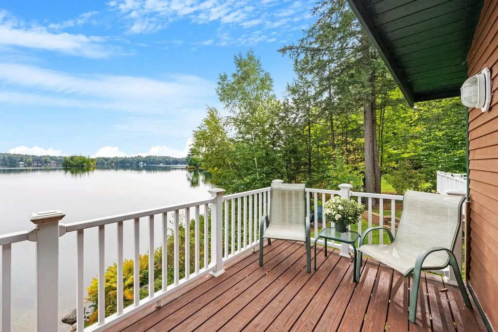 18 Oak Island Road Meredith NH 03253