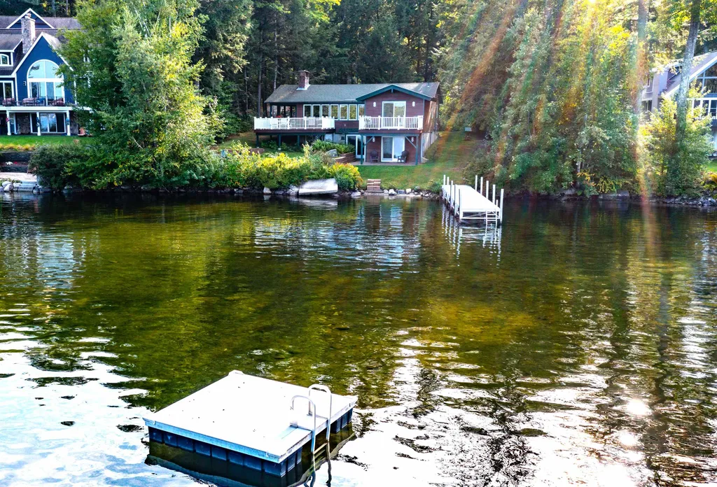 18 Oak Island Road Meredith NH 03253