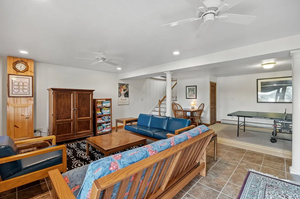 18 Oak Island Road Meredith NH 03253