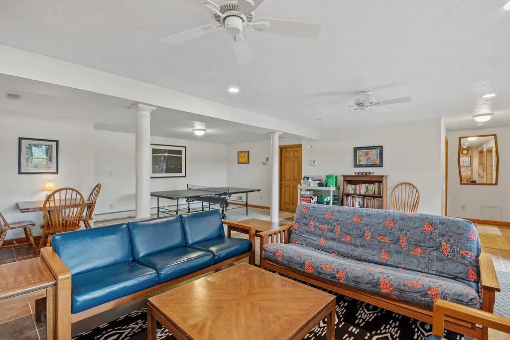 18 Oak Island Road Meredith NH 03253