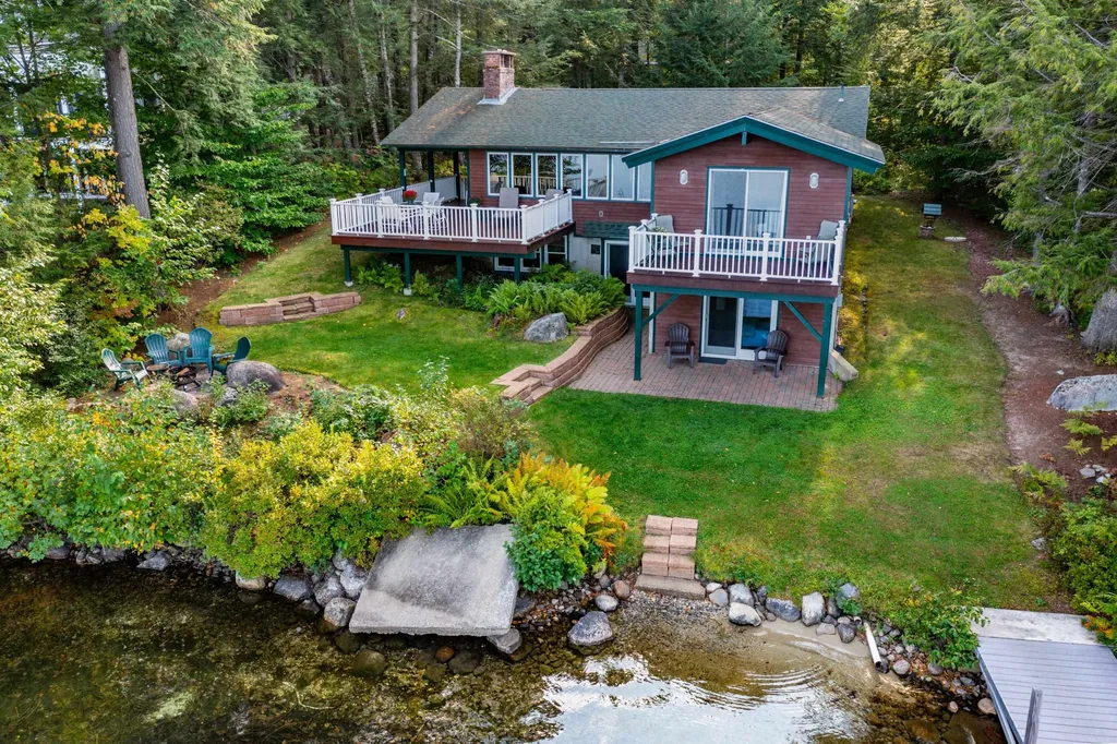18 Oak Island Road Meredith NH 03253