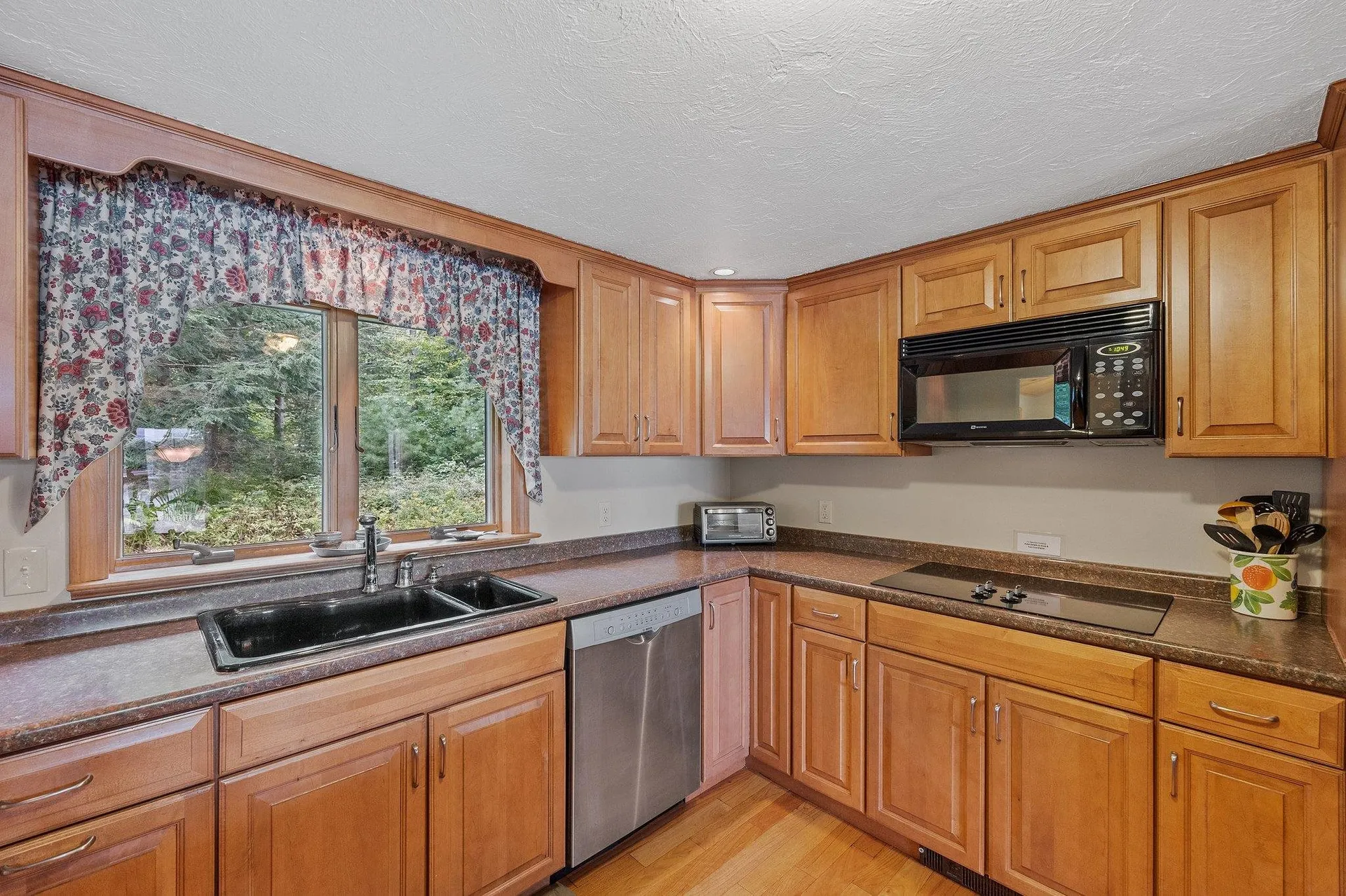 18 Oak Island Road Meredith NH 03253