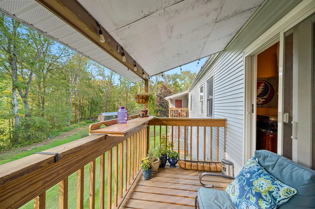 81 The Commons Moretown VT 05660