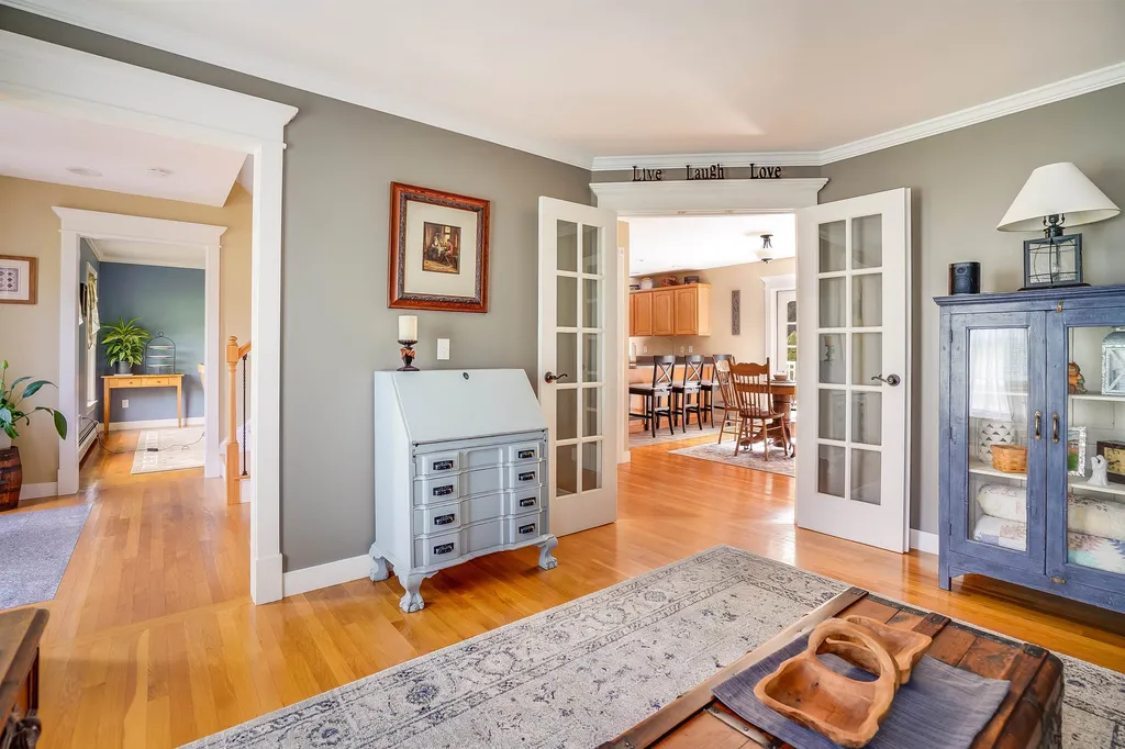 289 Meadow Fox Lane Chester NH 03036