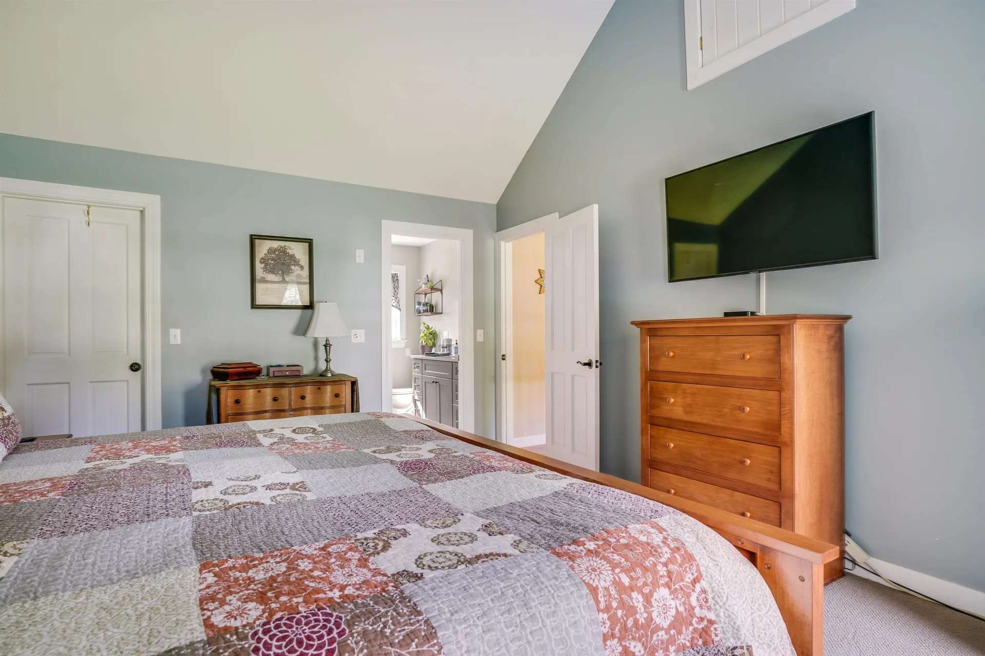 289 Meadow Fox Lane Chester NH 03036