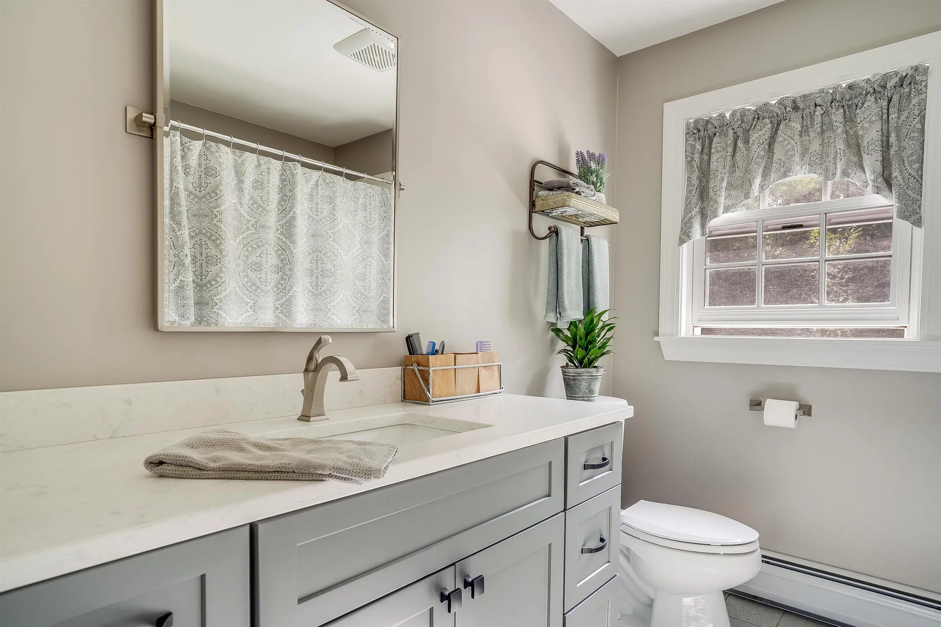 289 Meadow Fox Lane Chester NH 03036
