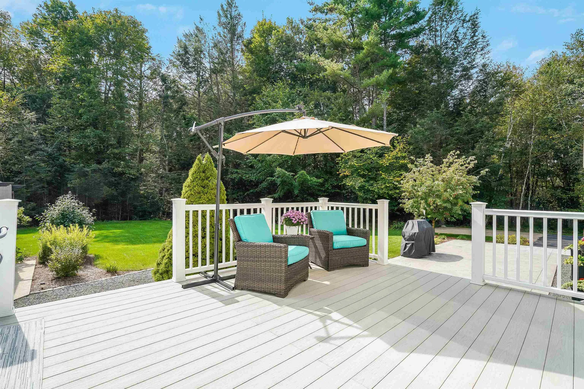 289 Meadow Fox Lane Chester NH 03036