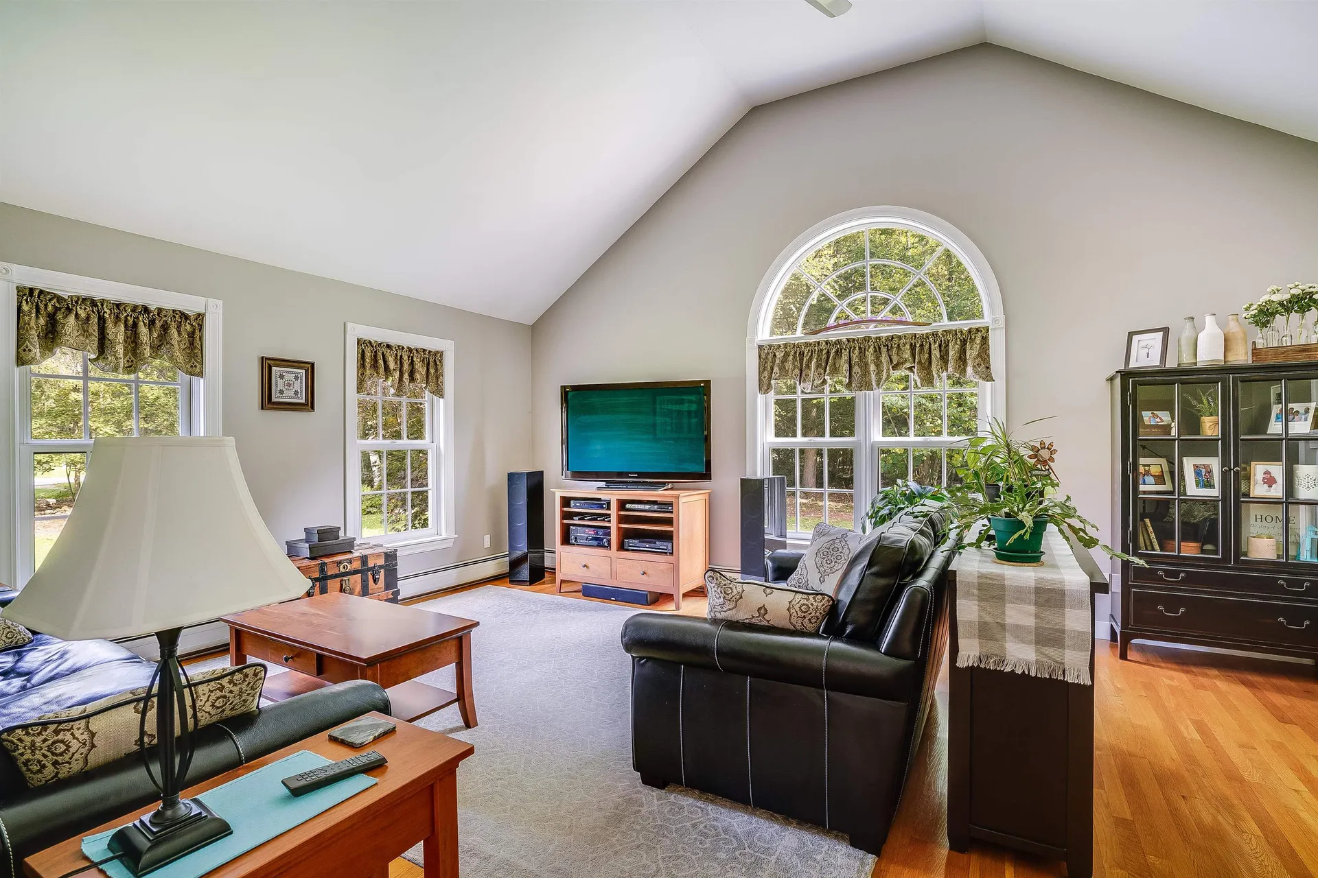289 Meadow Fox Lane Chester NH 03036