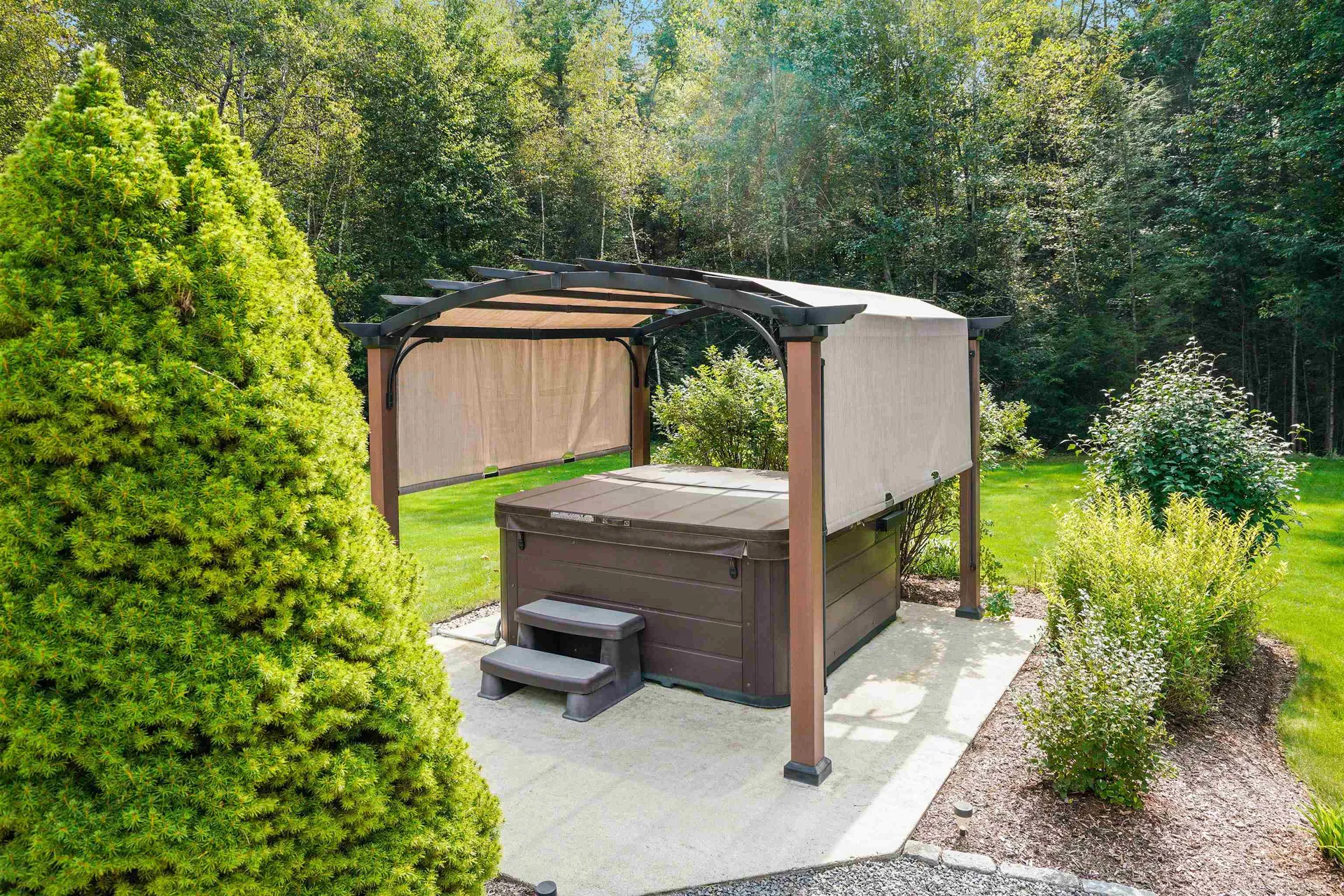 289 Meadow Fox Lane Chester NH 03036