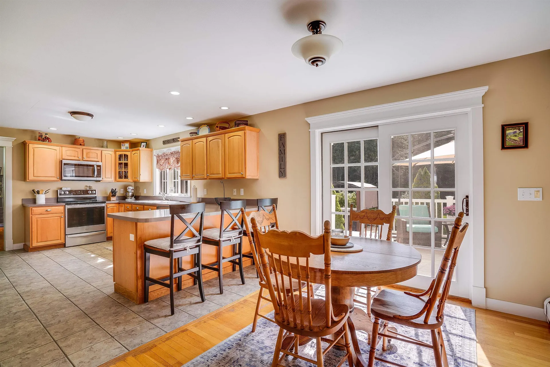 289 Meadow Fox Lane Chester NH 03036